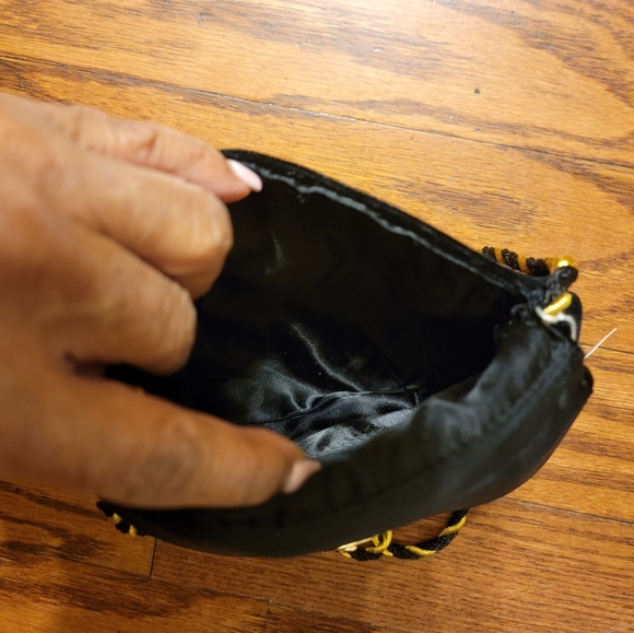 New Never Used Baganza Elegant Crossbody - Picture 4 of 4